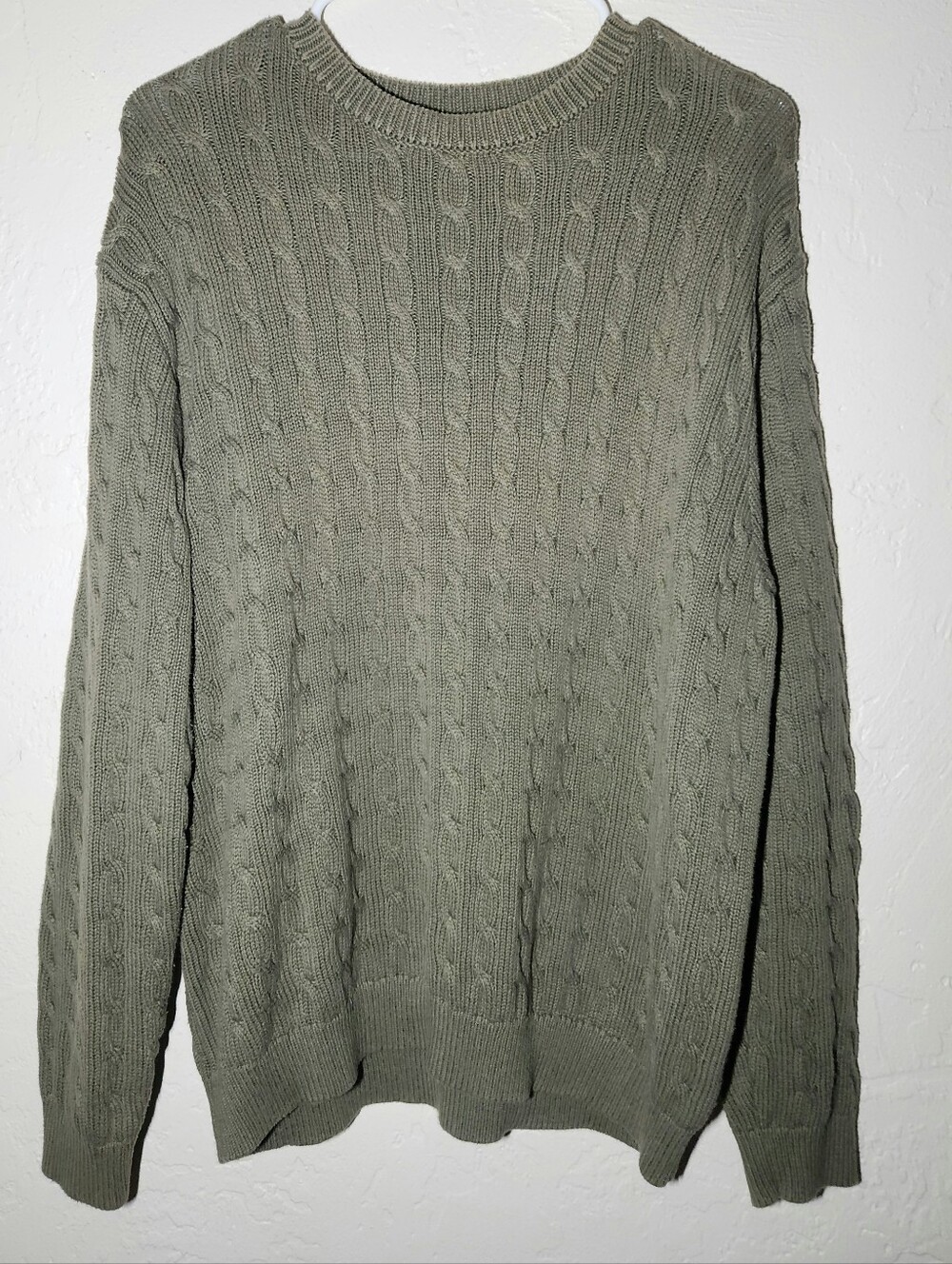 Brandy Melville Womens Size M Olive Green Cable Knit Crewneck Brianna Sweater